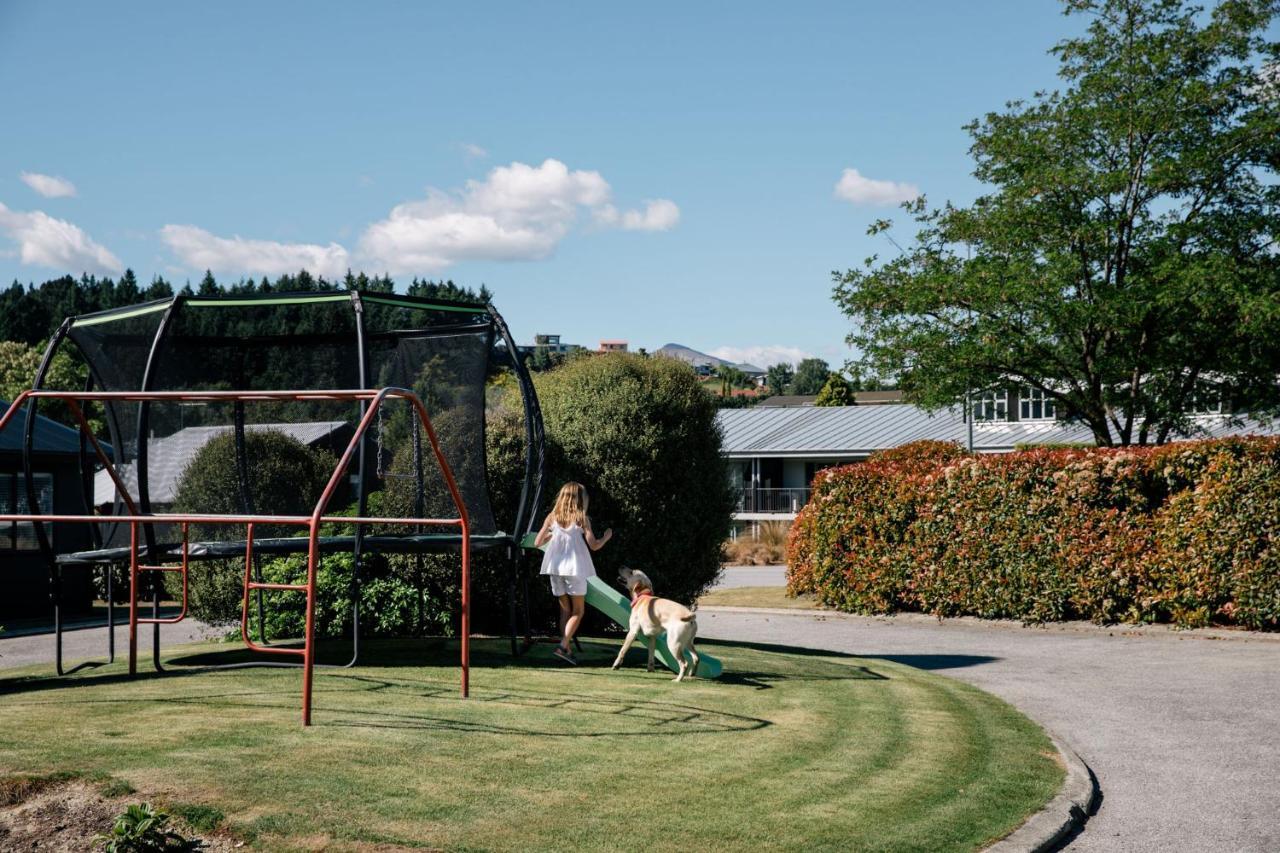 5 - Delightful Space In Tranquil Neighbourhood, Close To The Lake Wanaka Buitenkant foto