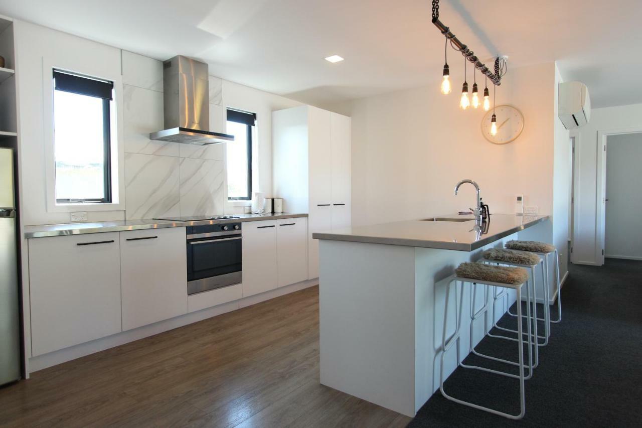 5 - Delightful Space In Tranquil Neighbourhood, Close To The Lake Wanaka Buitenkant foto